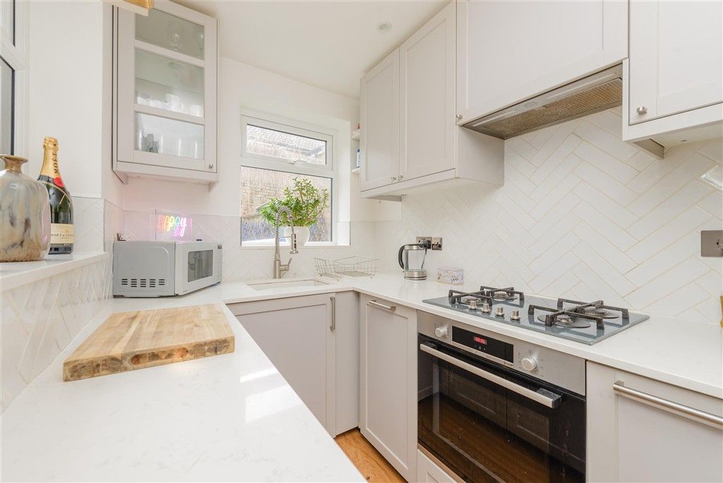 Property photo 3 of 9 Kitchen