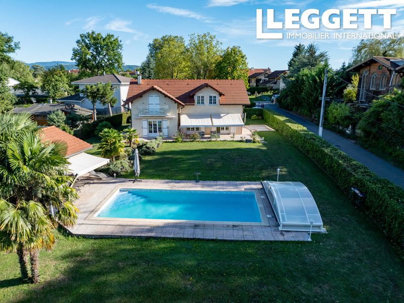 Property photo 1 of 10