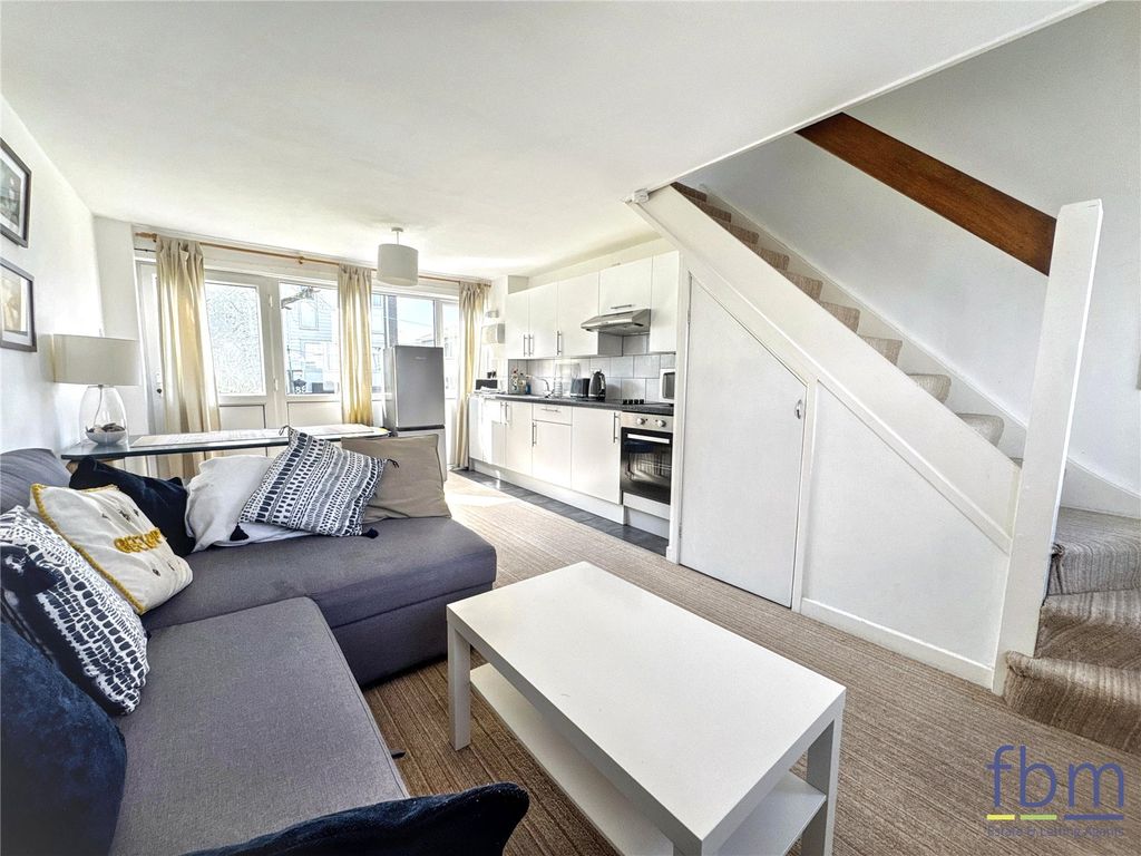 Property photo 2 of 15 Picture No. 04
