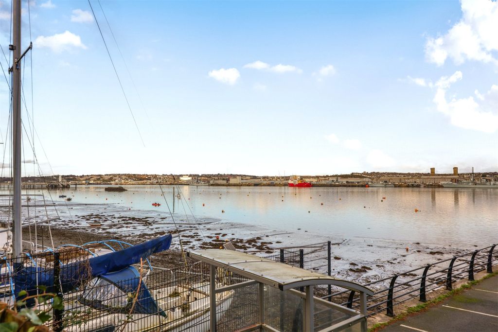 Property photo 3 of 22 Picture No. 03