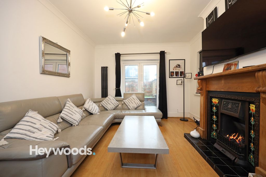 Property photo 3 of 31 099A9740