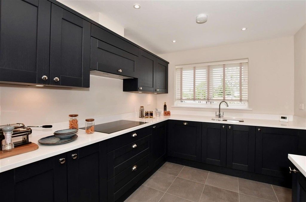 Property photo 3 of 5 Kitchen