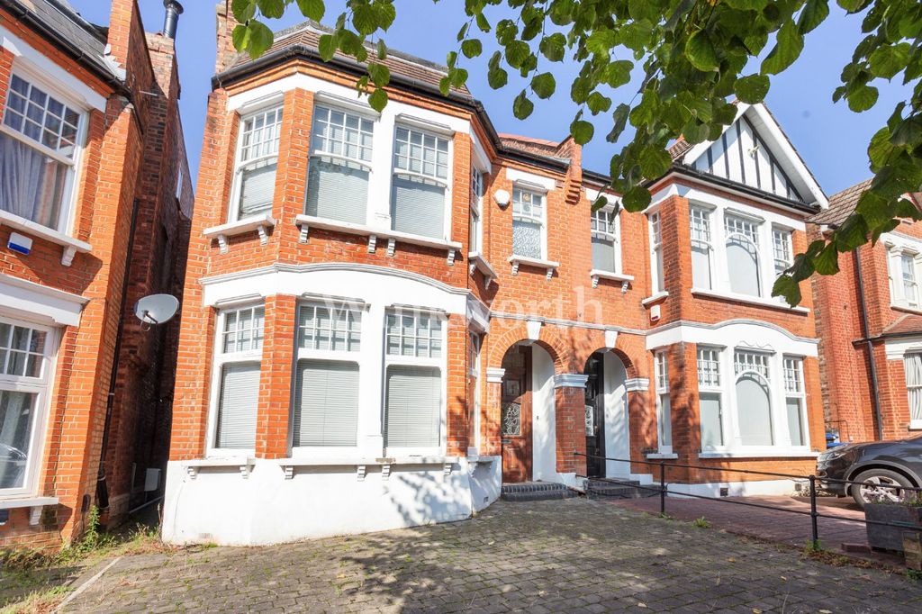 Property photo 1 of 16 Picture No. 06