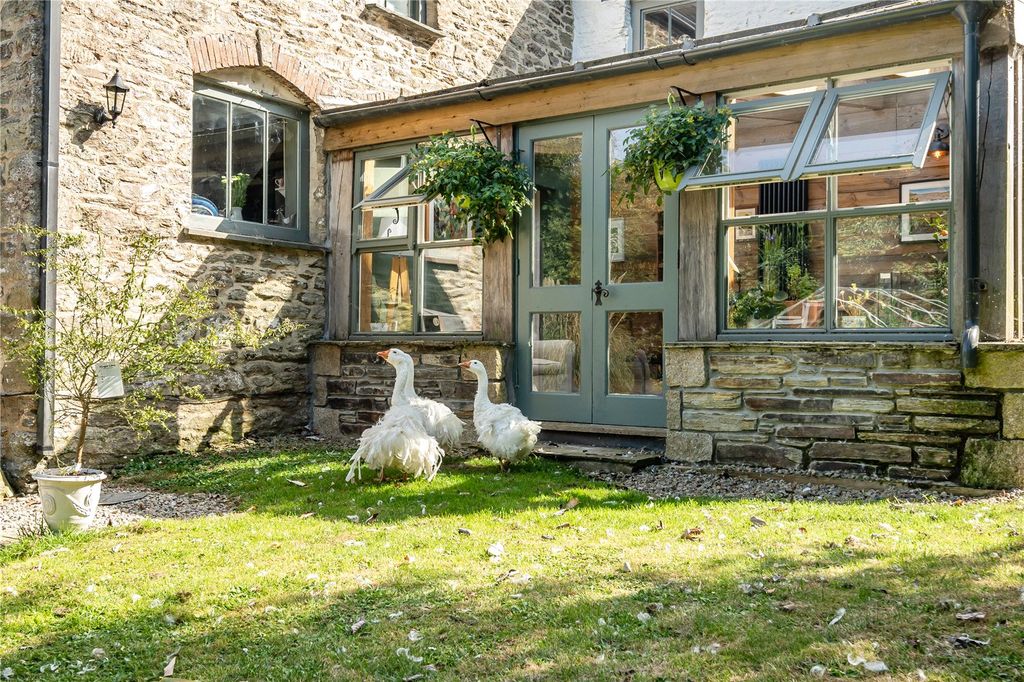 Property photo 3 of 33 Picture No. 20