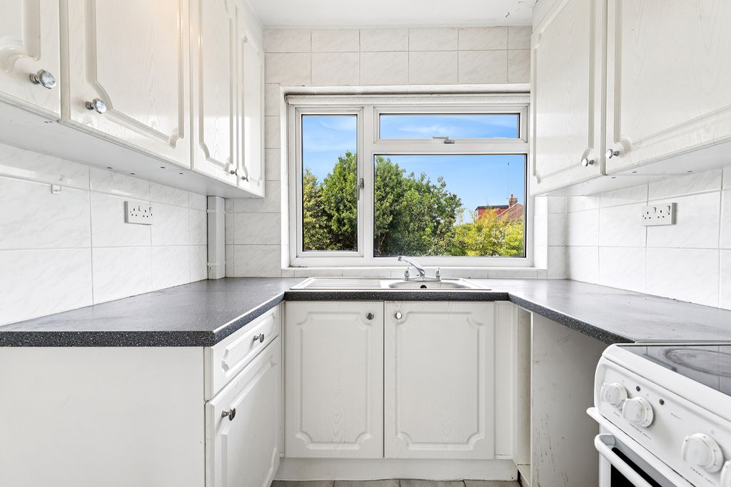 Property photo 2 of 15 6