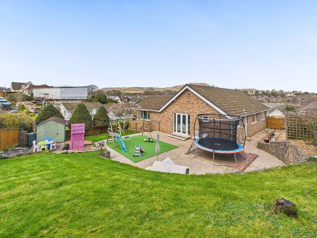 Property photo 2 of 13