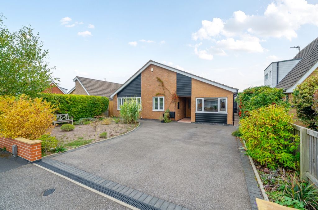 Property photo 1 of 25 1536634-22-1A140488Baf98