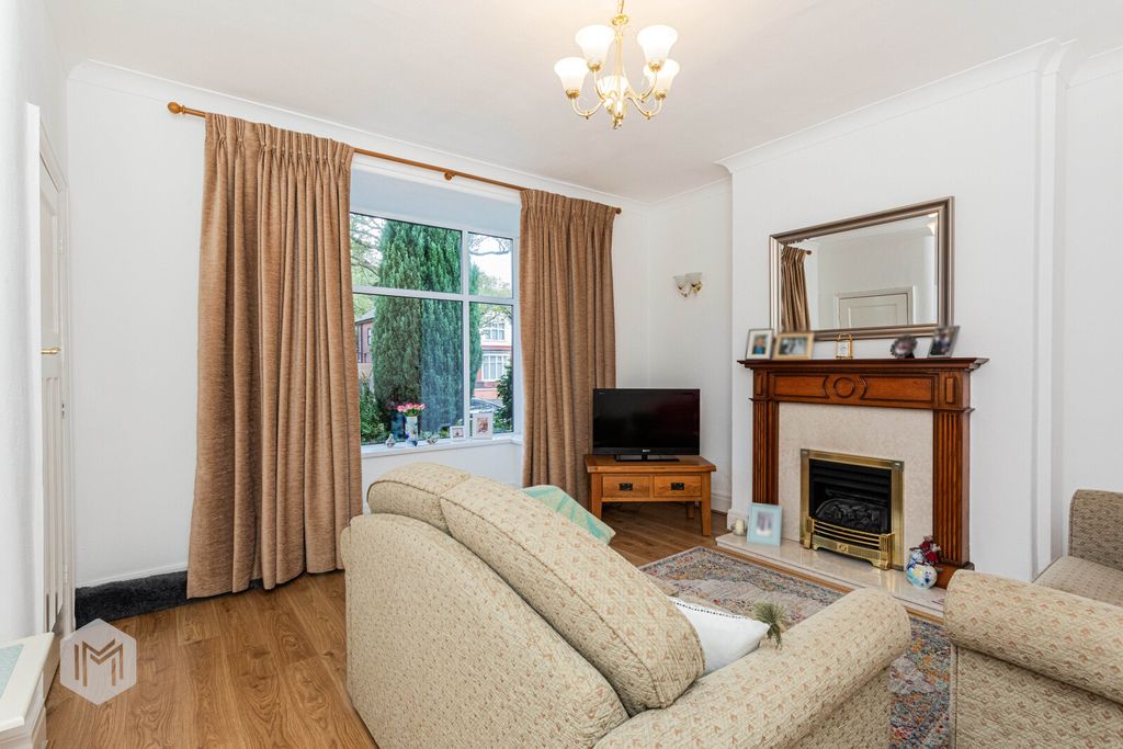 Property photo 2 of 19 Picture No. 09