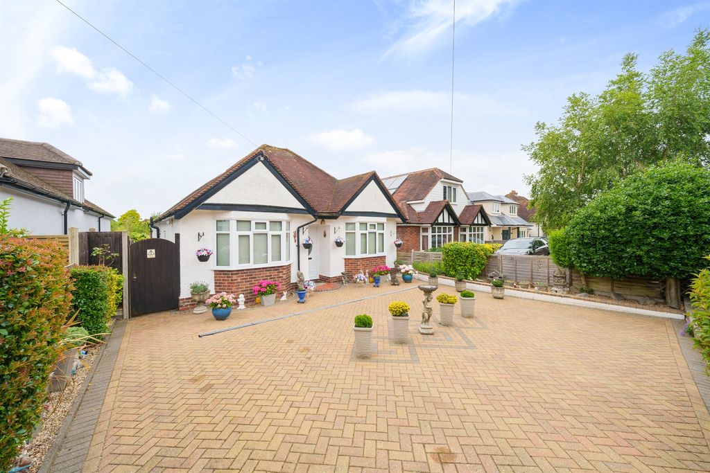 Property photo 1 of 18