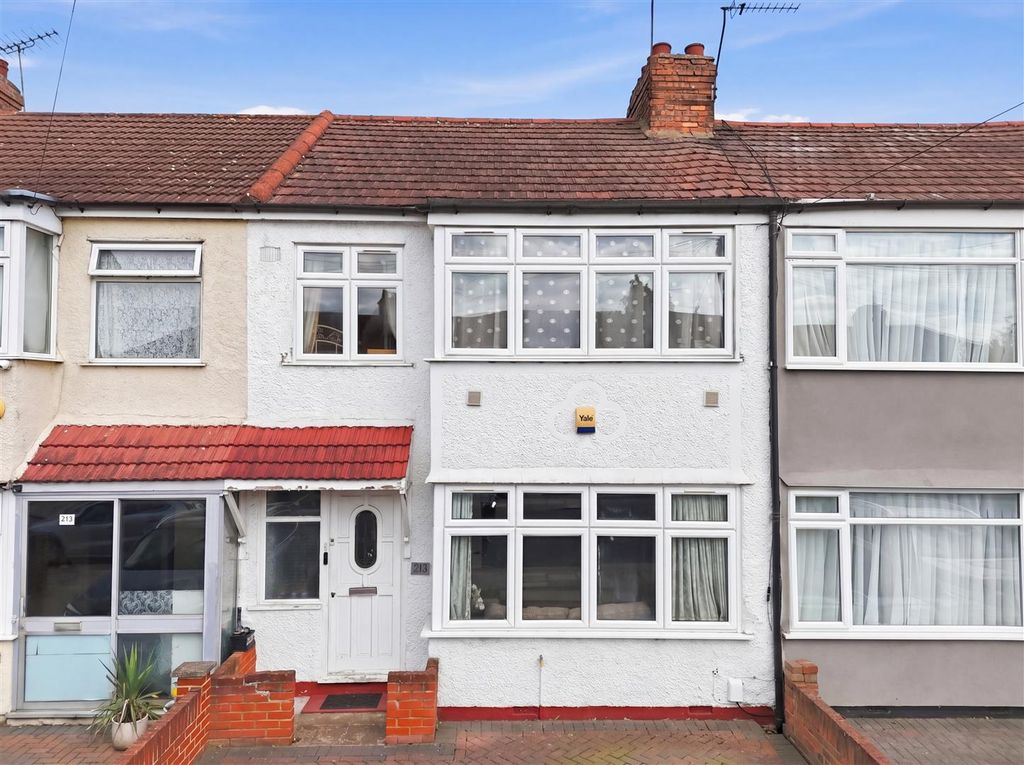 Property photo 1 of 30 001_Dji_20260521153557_0575_D_Reedit_Fc1d2048.Jpg