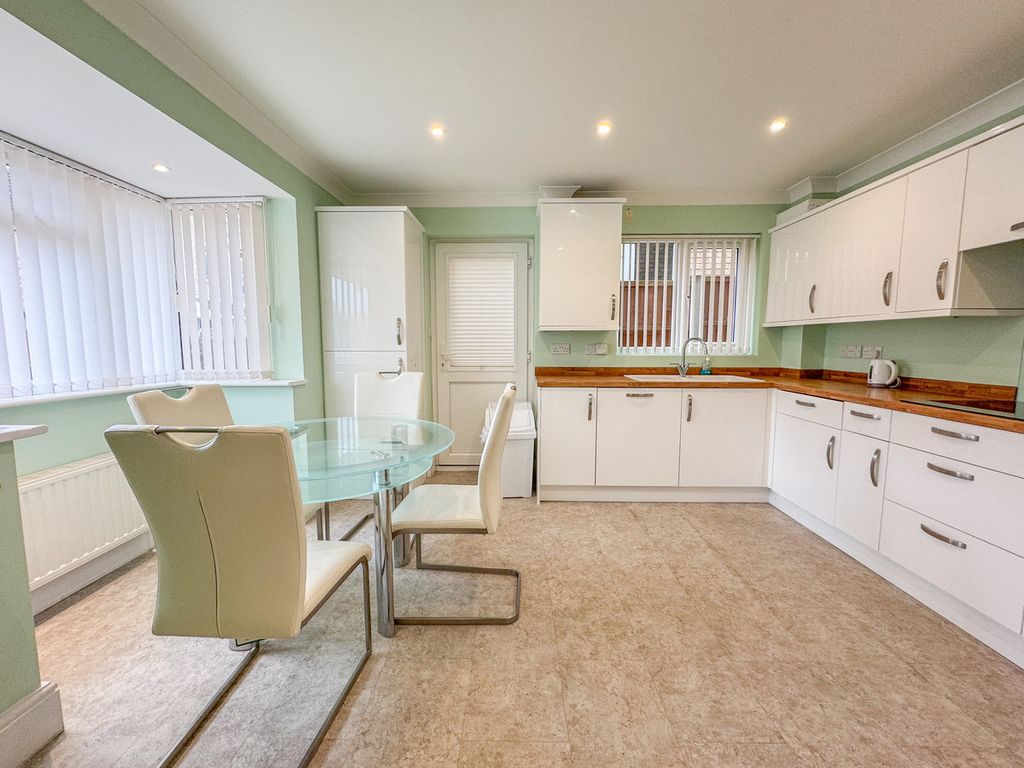 Property photo 3 of 29