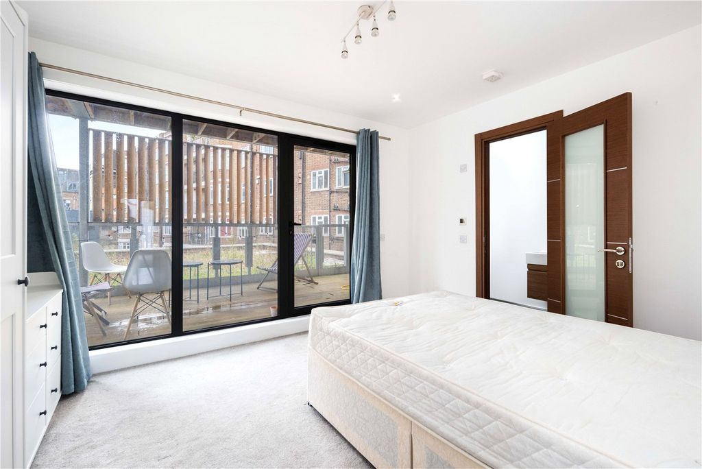 Property photo 3 of 17 Bedroom One