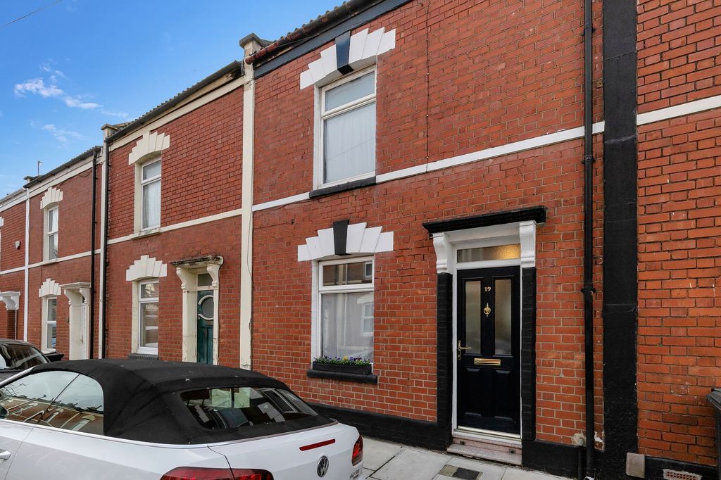 Property photo 3 of 26