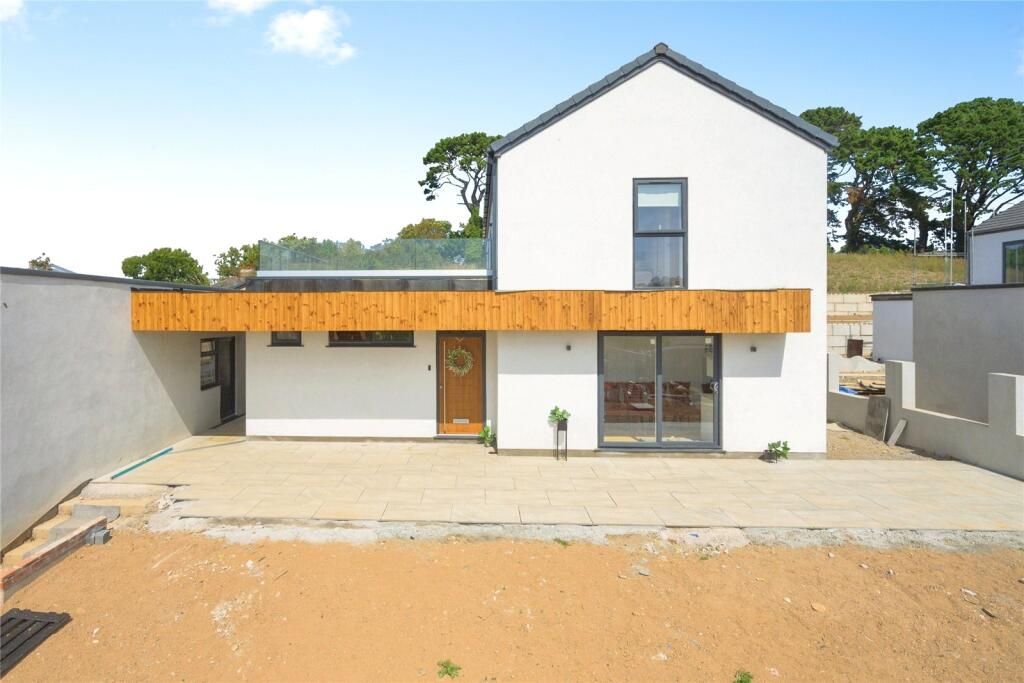 Property photo 1 of 32