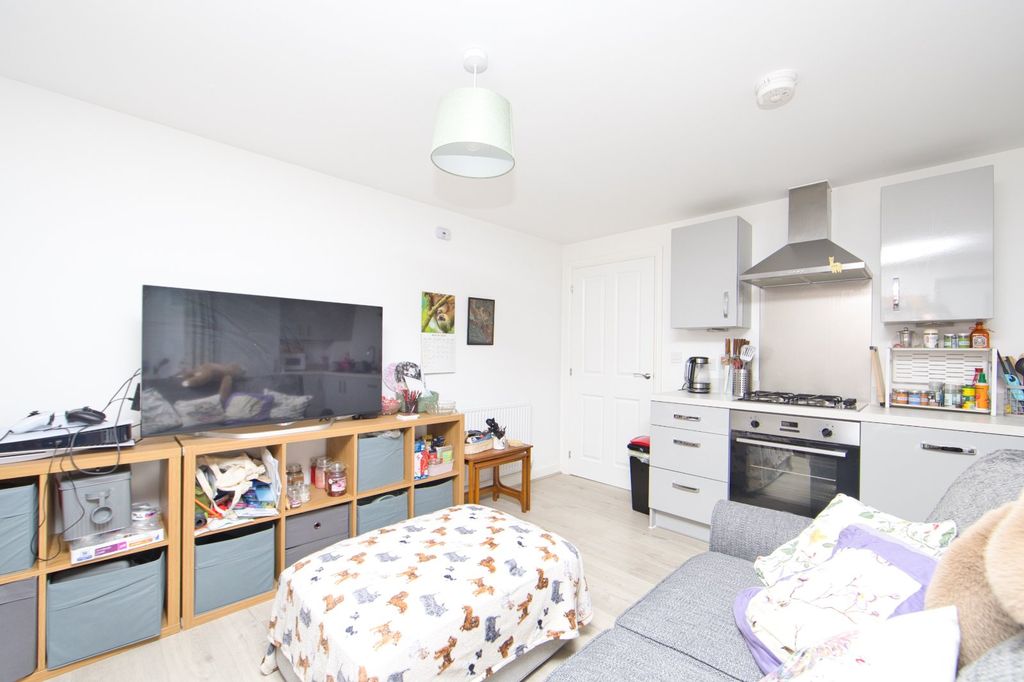 Property photo 3 of 8 Picture 3