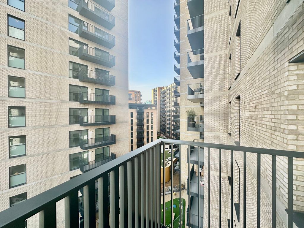 Property photo 3 of 6