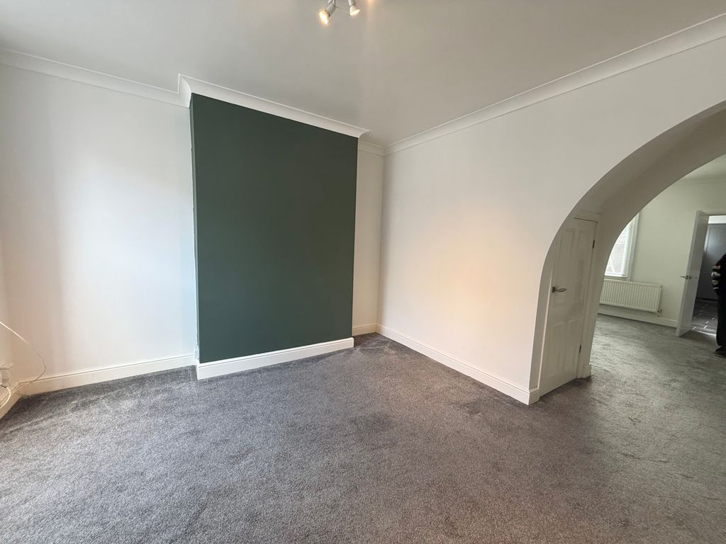 Property photo 3 of 16 Living Room