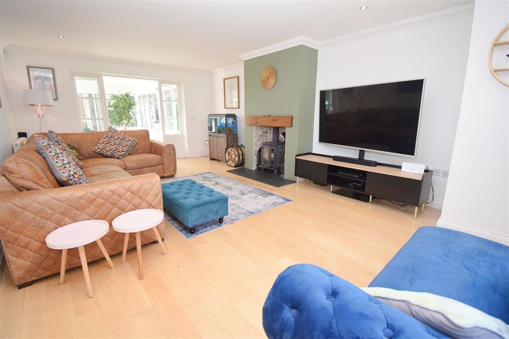 Property photo 3 of 35 11.Jpg