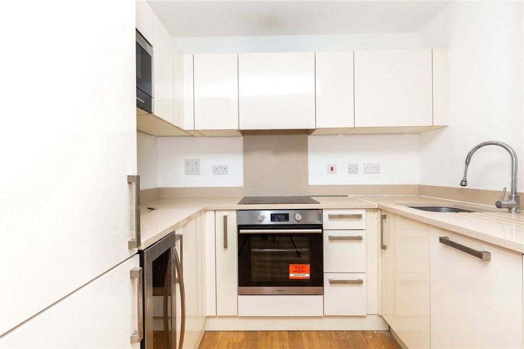 Property photo 3 of 17 Picture No. 04