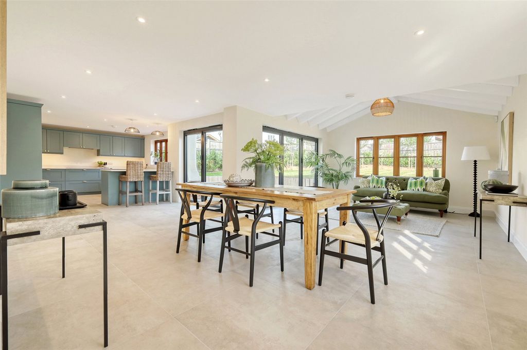 Property photo 2 of 12 Picture No. 20