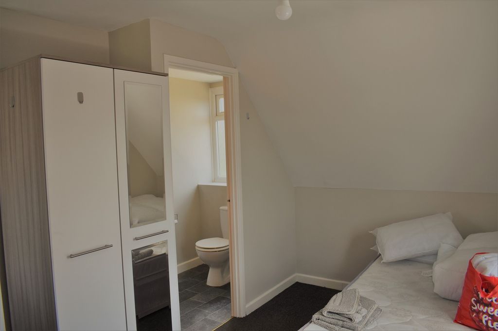 Property photo 3 of 7 Not Specified