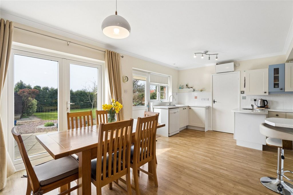 Property photo 3 of 31 Kitchen Dining