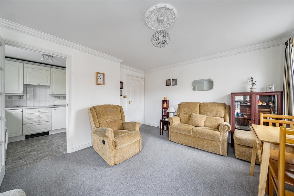 Property photo 3 of 11 1371408-8-68F74c2A84E96.Jpg