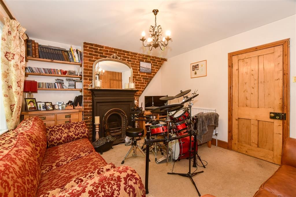 Property photo 1 of 16 Lounge
