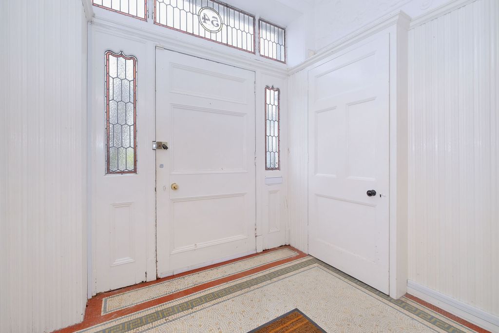 Property photo 2 of 44