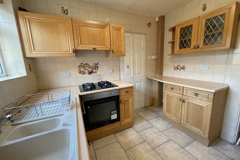 Property photo 2 of 16 8