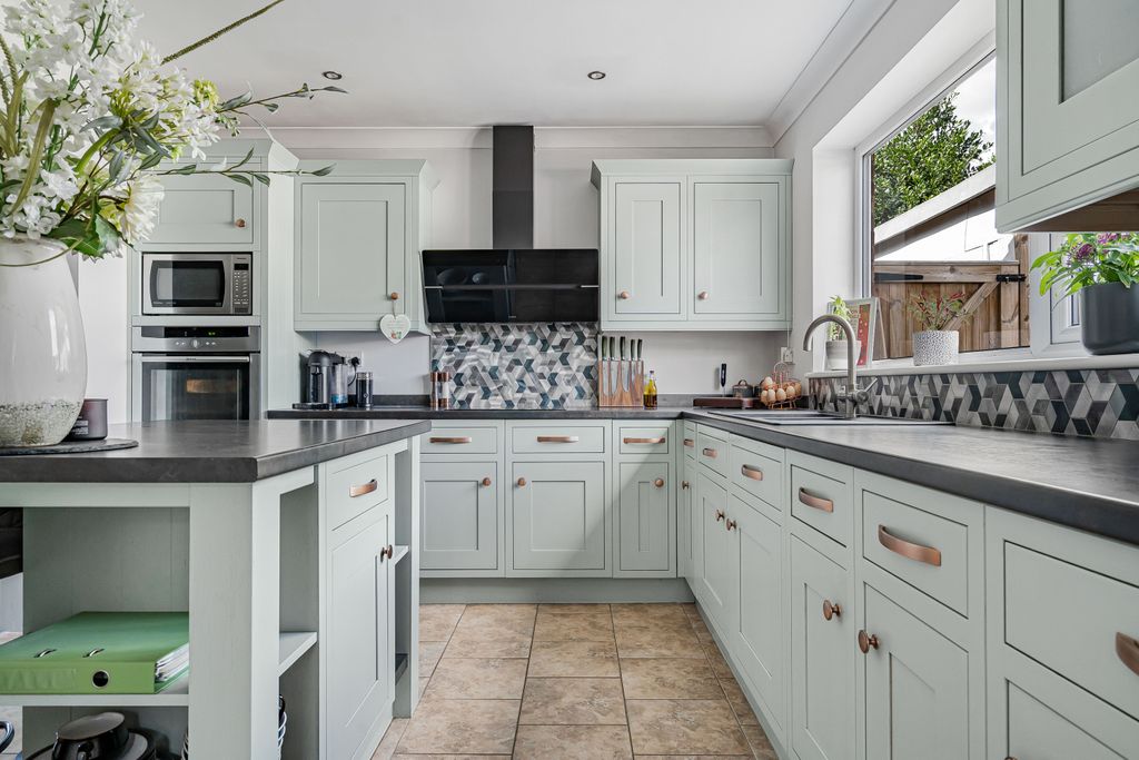 Property photo 3 of 30 2486066
