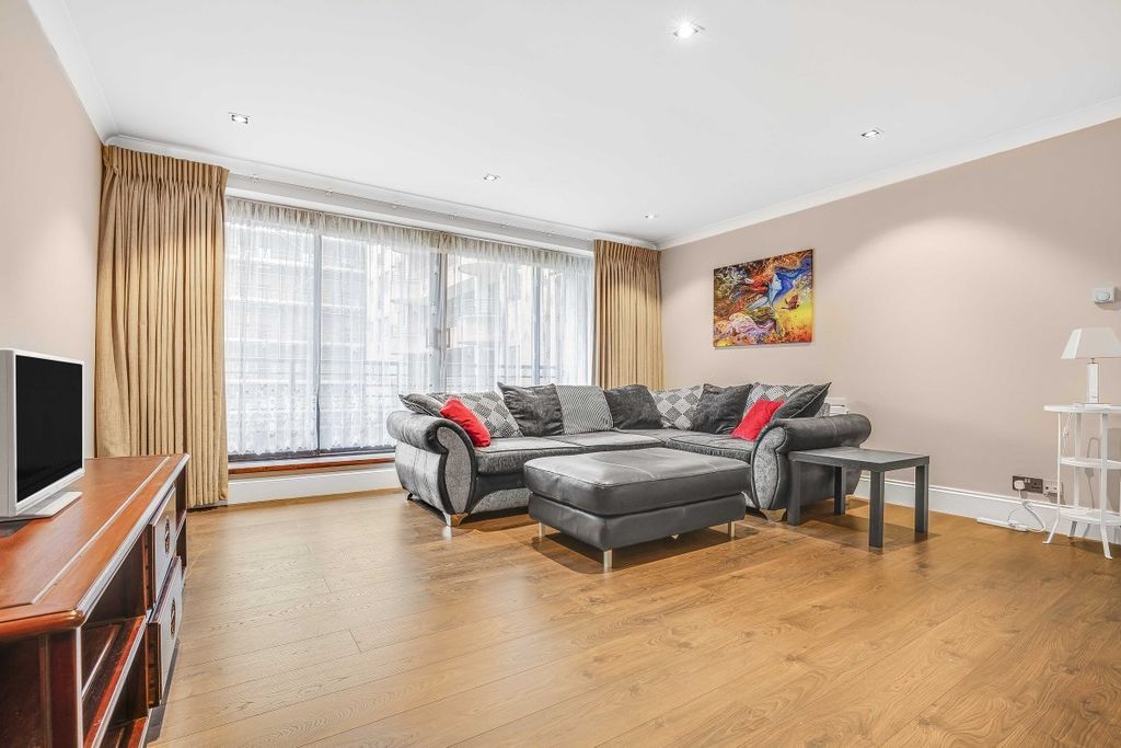 Property photo 1 of 12 Kfh_Earls_Court_L-_1