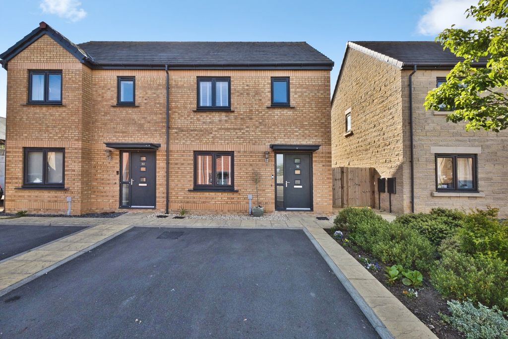 Property photo 1 of 16 Pbox-Img.Jpg