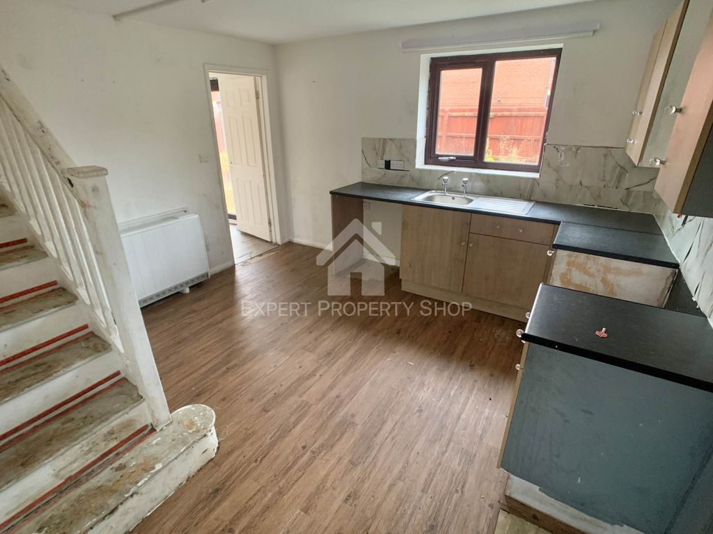 Property photo 3 of 16