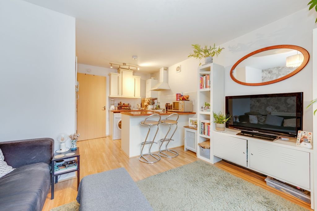 Property photo 3 of 12