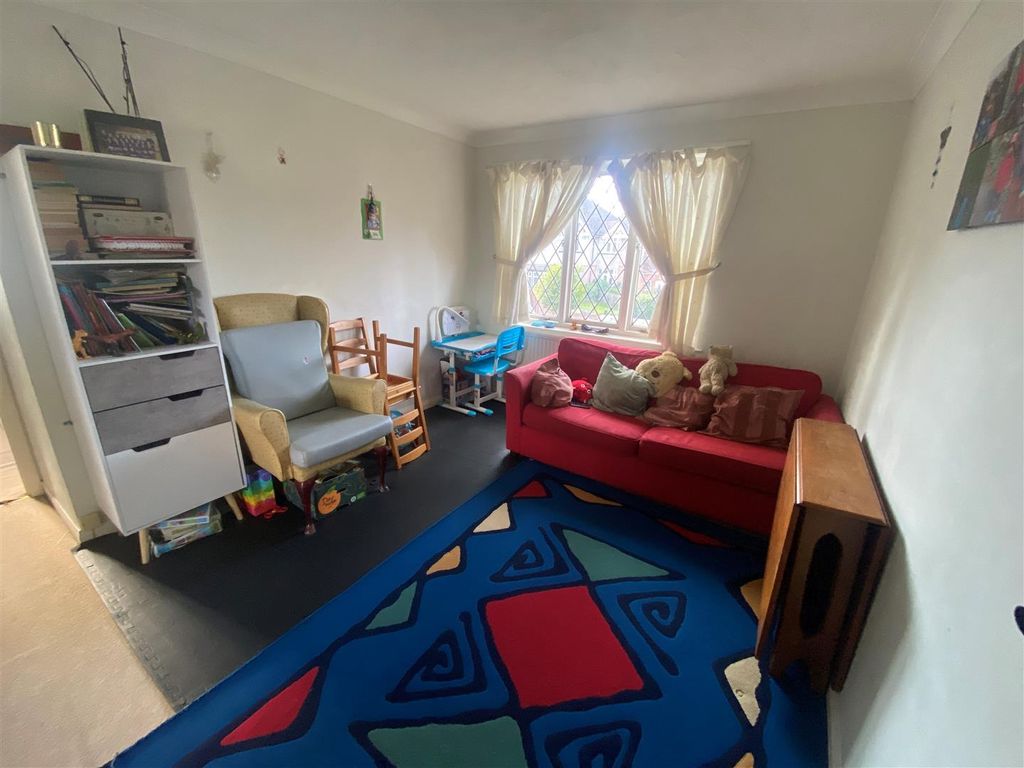 Property photo 2 of 5