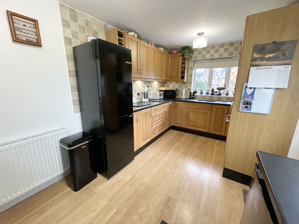 Property photo 3 of 26