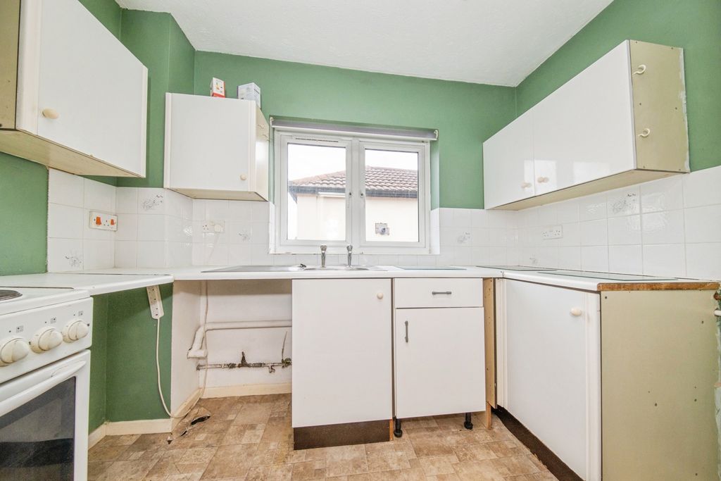 Property photo 3 of 8 Pbox-Img.Jpg