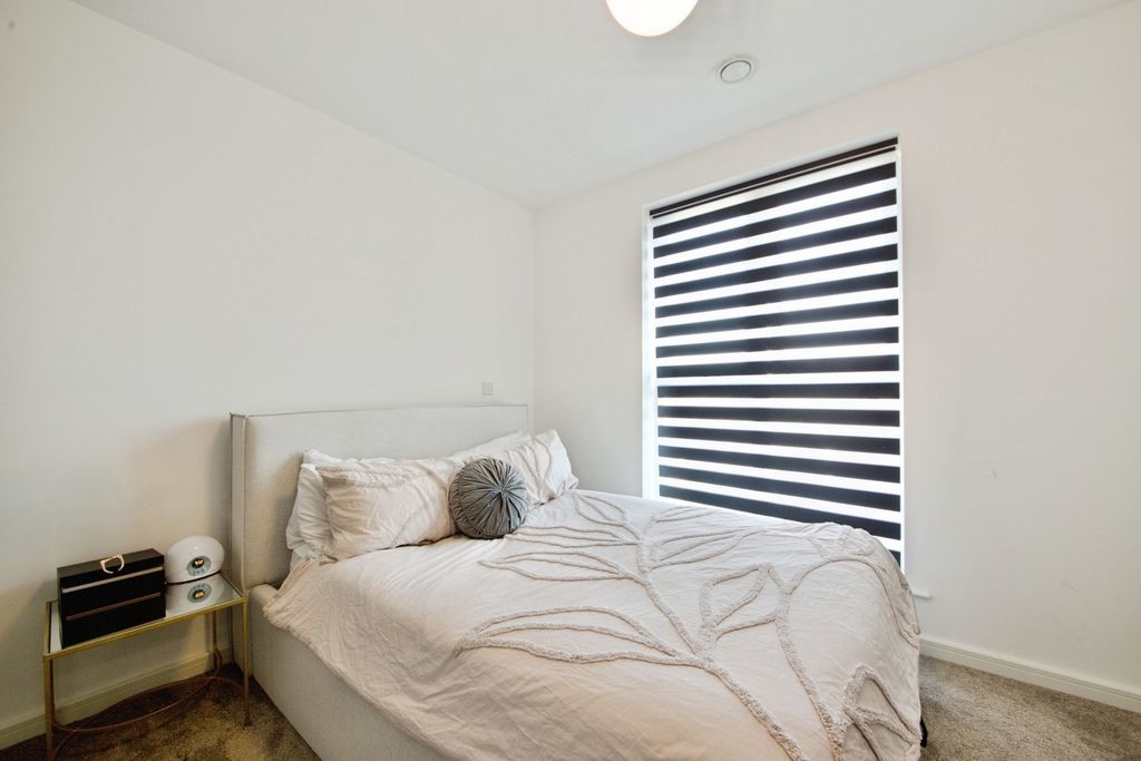 Property photo 3 of 16 Pbox-Img.Jpg