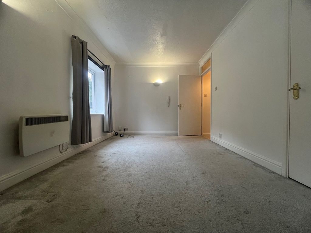 Property photo 3 of 7 Picture No. 15