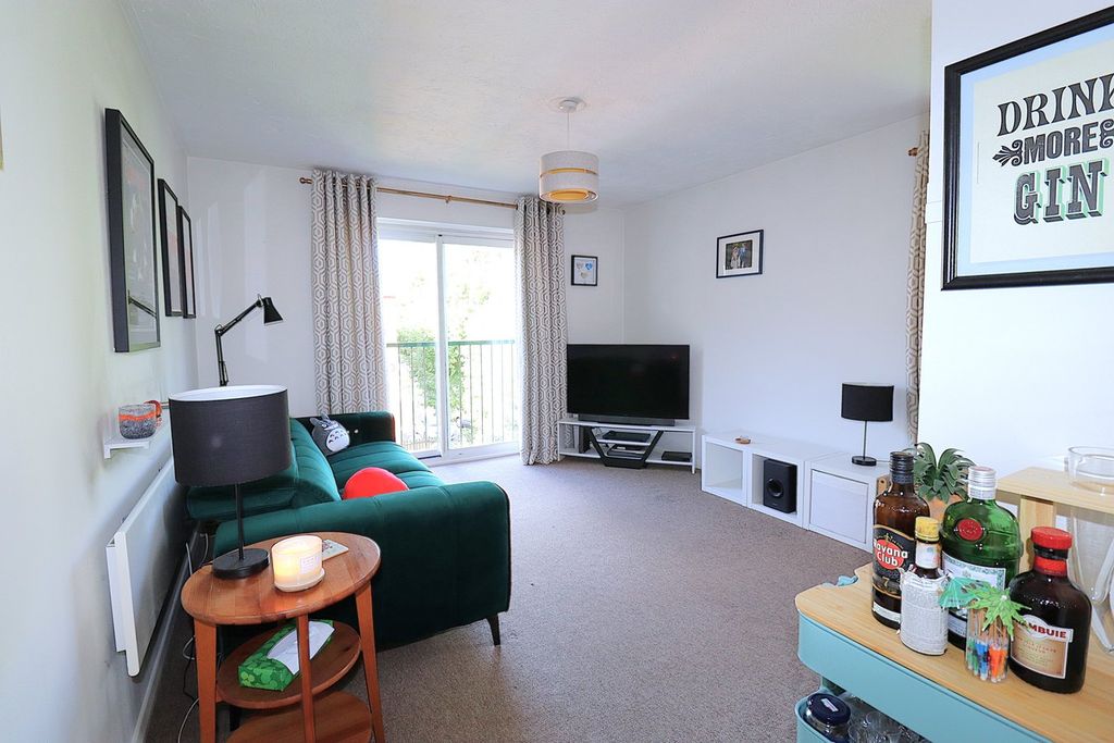 Property photo 3 of 14