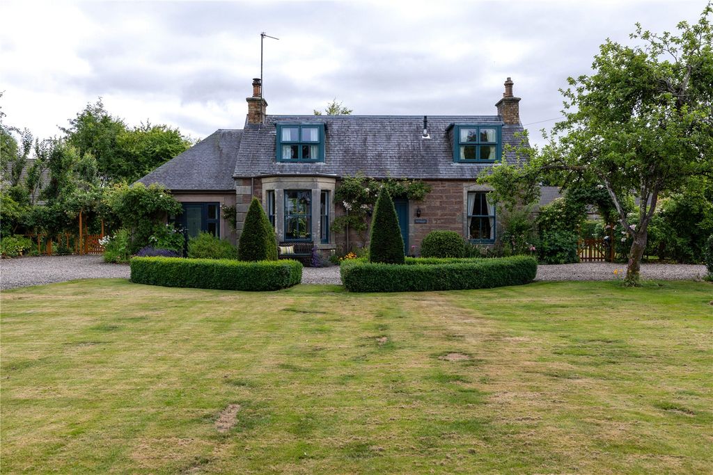 Property photo 1 of 39 Picture No. 01