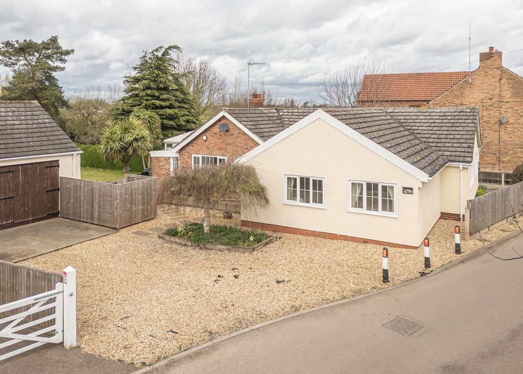 Property photo 1 of 48