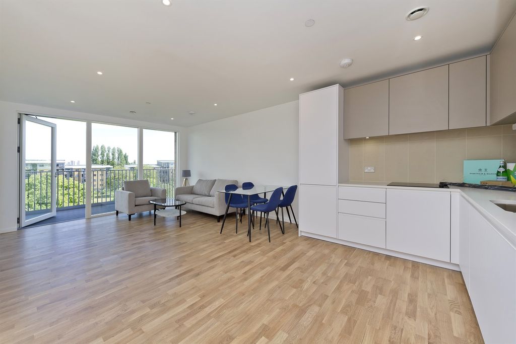 Property photo 1 of 11 (Main)