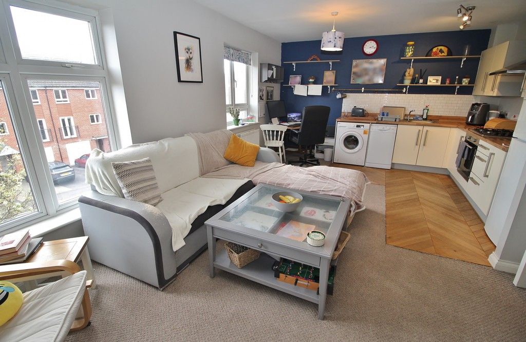 Property photo 2 of 12
