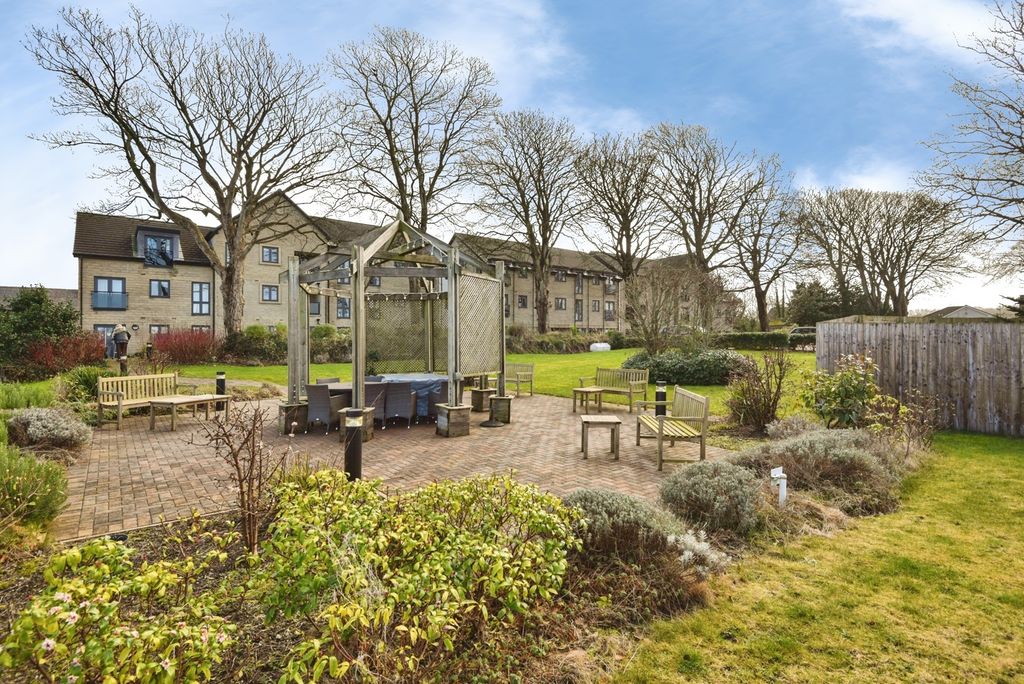 Property photo 2 of 20 Pbox-Img.Jpg