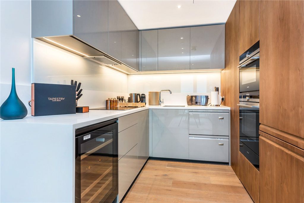 Property photo 2 of 13 Kitchen