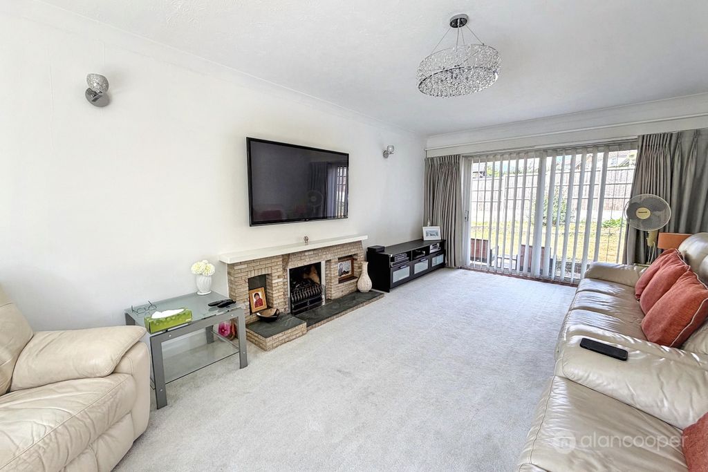 Property photo 3 of 16 5259956