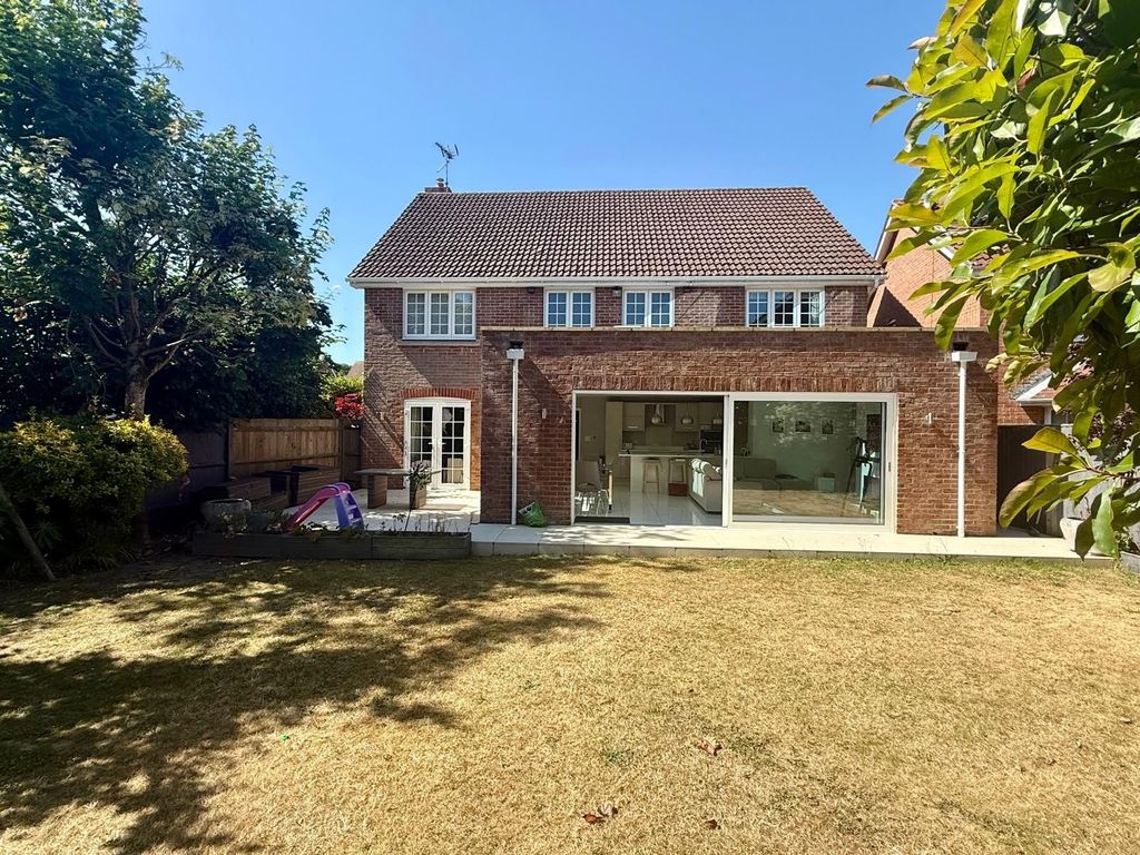Property photo 2 of 17 Picture No. 22