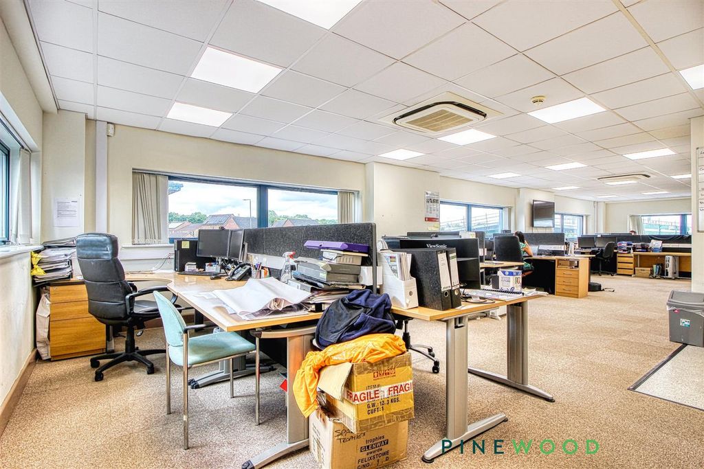 Property photo 2 of 15 Office